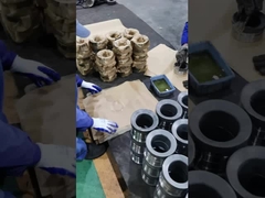 Çökme işleme kamyon parçaları stokta.