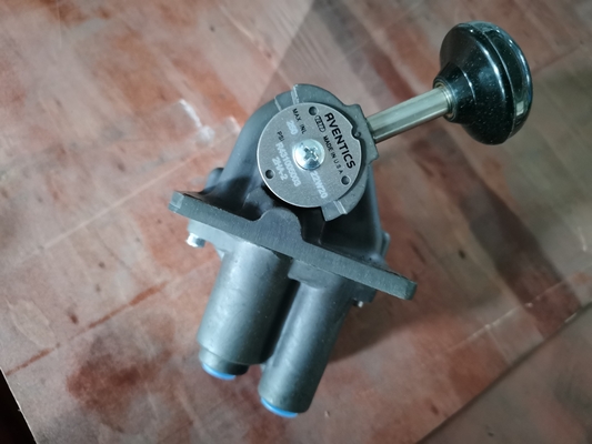 XJ750 Workover Rig Yedek Parça Üç Konumlu Dört Yollu Vana P59335