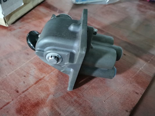 XJ750 Workover Rig Yedek Parça Üç Konumlu Dört Yollu Vana P59335