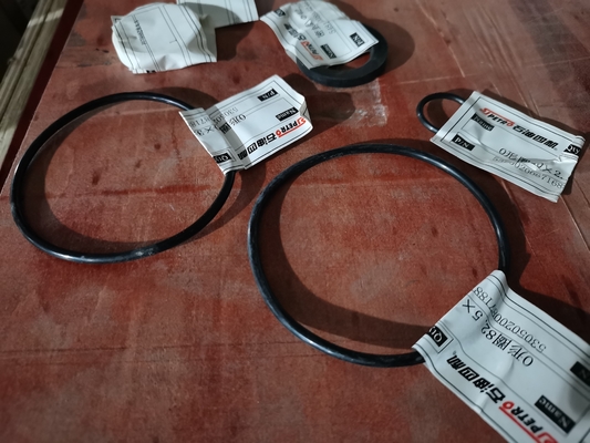 API XJ750 Workover Rig Parçaları HNBR Direksiyon Silindiri Tamir Takımı