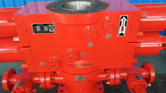 Bor Boyutu 7-1/16 "Petrol Alanı Buhranı Patlama Önleyici Ekipmanı Çift Tipi Ram BOP
