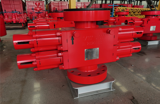 Manual Double Ram BOP Basınç 5000PSI 7-1/16 "Petrol Alanı Buhranı Patlama Önleyicisi