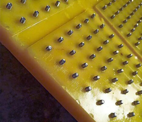 Döner Masa Kayma Karşıtı Mat Malzeme PU Çekim Gücü 45 Mpa Borma Platformu Üzerinde Kullanılır