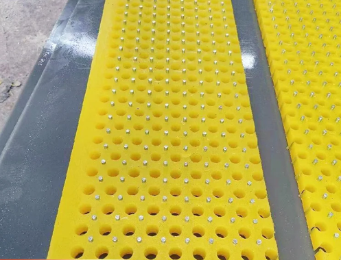 Döner Masa Kayma Karşıtı Mat Petrol Alanı Buharlama Platformu için Kullanım Direnci Polyurethane Malzemesi