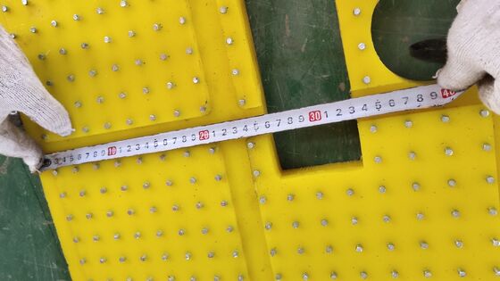 Çok hassas bir iş yapısı ile Polyurethane 30 mm kalınlığında döner masa anti kayma paspası