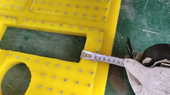 Çok hassas bir iş yapısı ile Polyurethane 30 mm kalınlığında döner masa anti kayma paspası